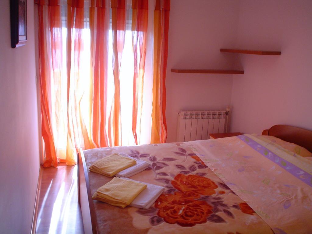 Apartman Kondic Omišalj Zimmer foto