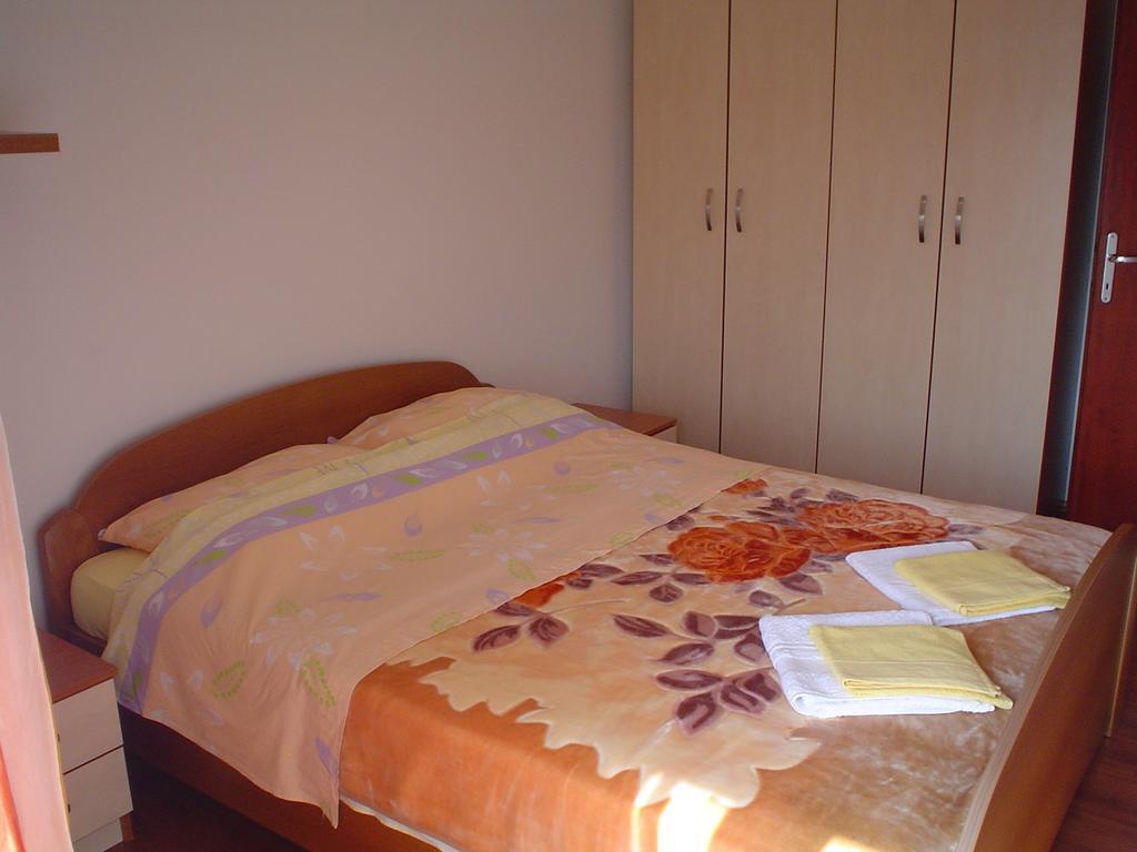 Apartman Kondic Omišalj Zimmer foto