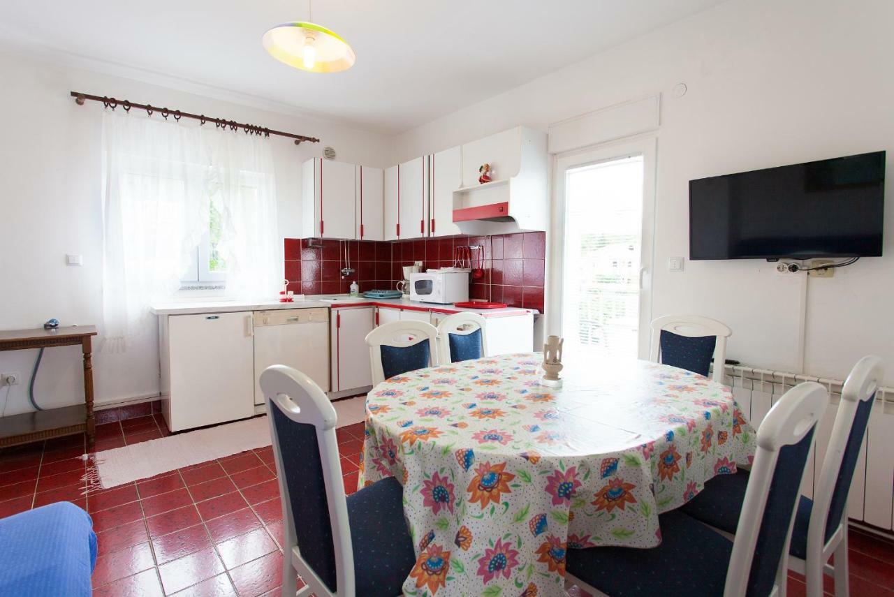 Apartman Kondic Omišalj Exterior foto