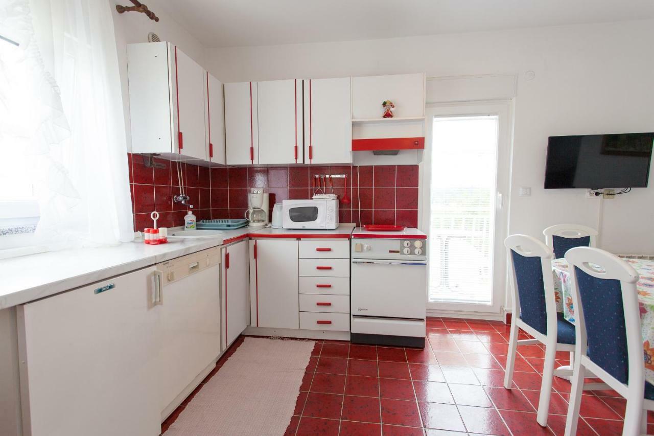 Apartman Kondic Omišalj Exterior foto